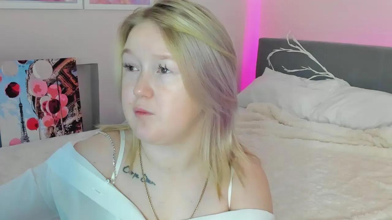 Sara_Moor on Cam4 