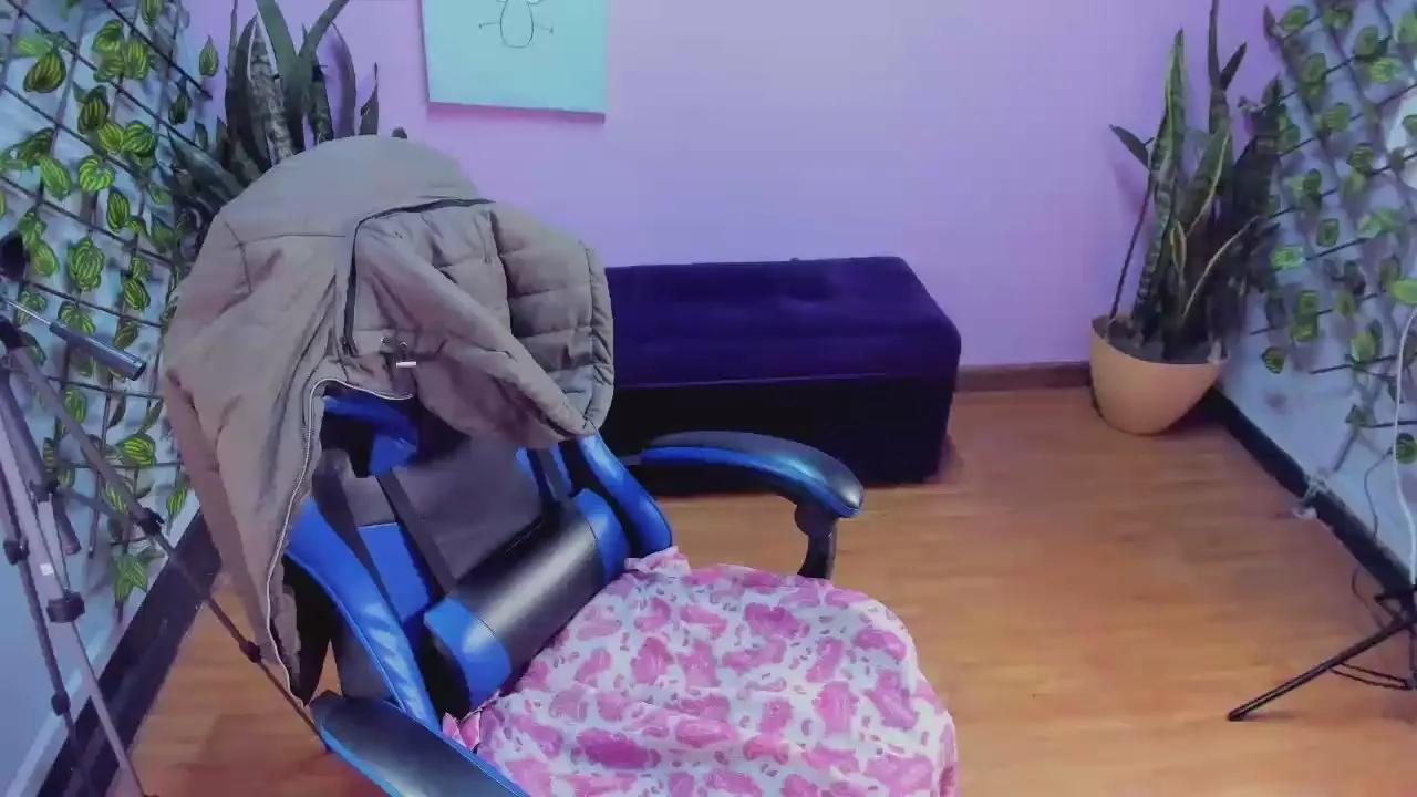 saraa_squirt — Freechat on Cam4