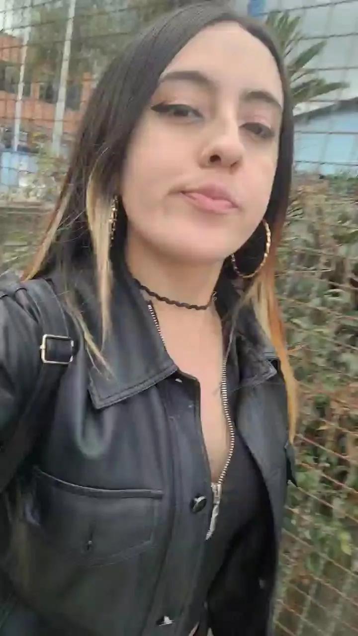 SarahRusso on Cam4 