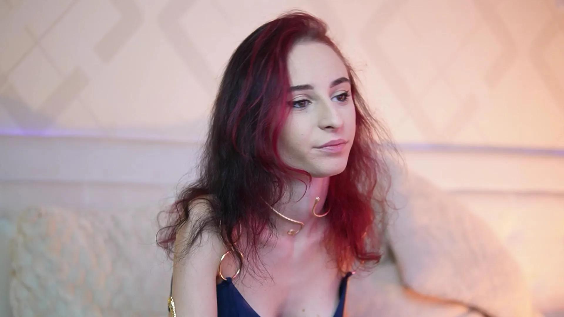 SaraiAngel —  #C2C #deepthroat #smoke #blowjob #pussy #spanking #feet