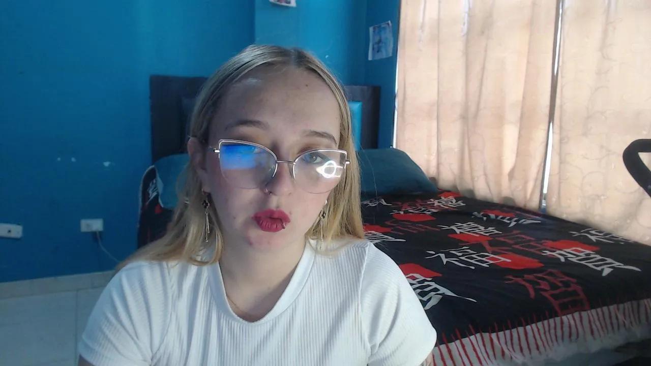Saraross1 on Cam4 
