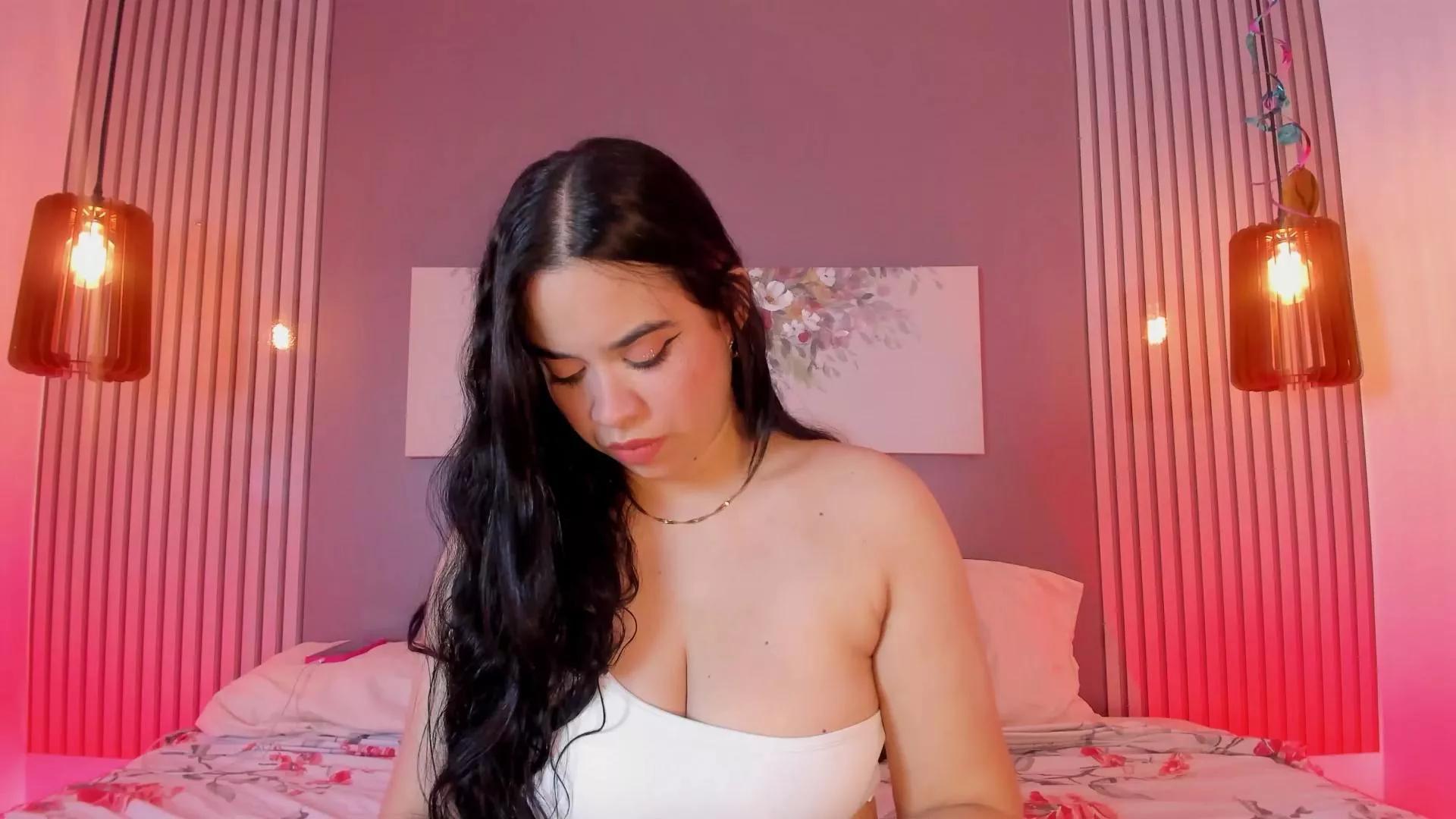 sarascoot_ on Cam4 