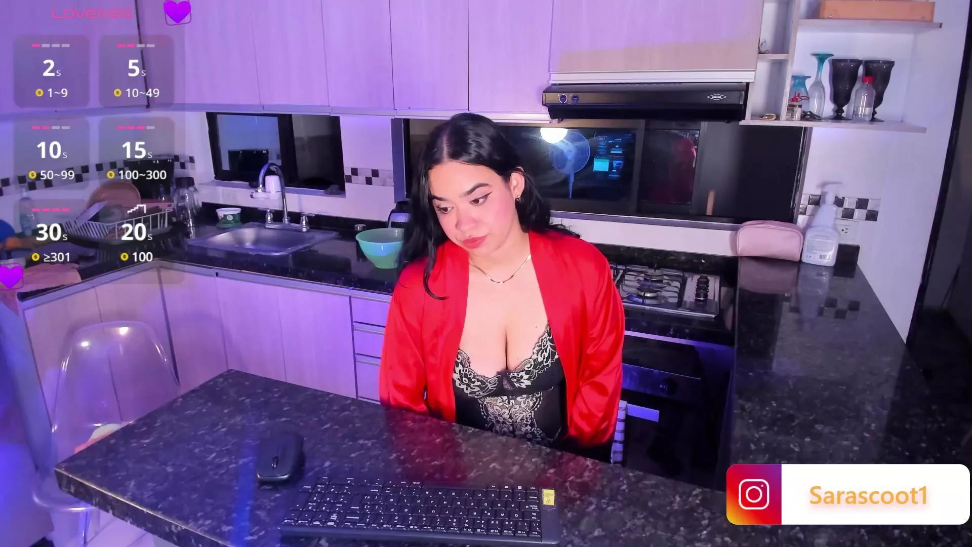 sarascoot_ on Cam4 