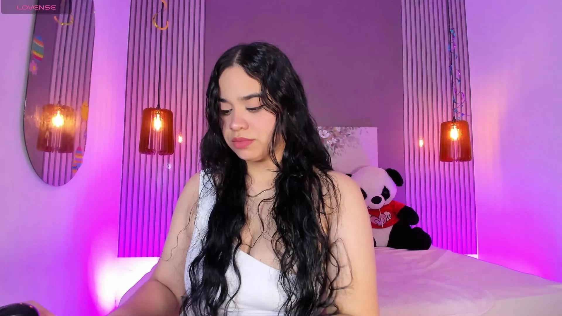 sarascoot_ on Cam4 