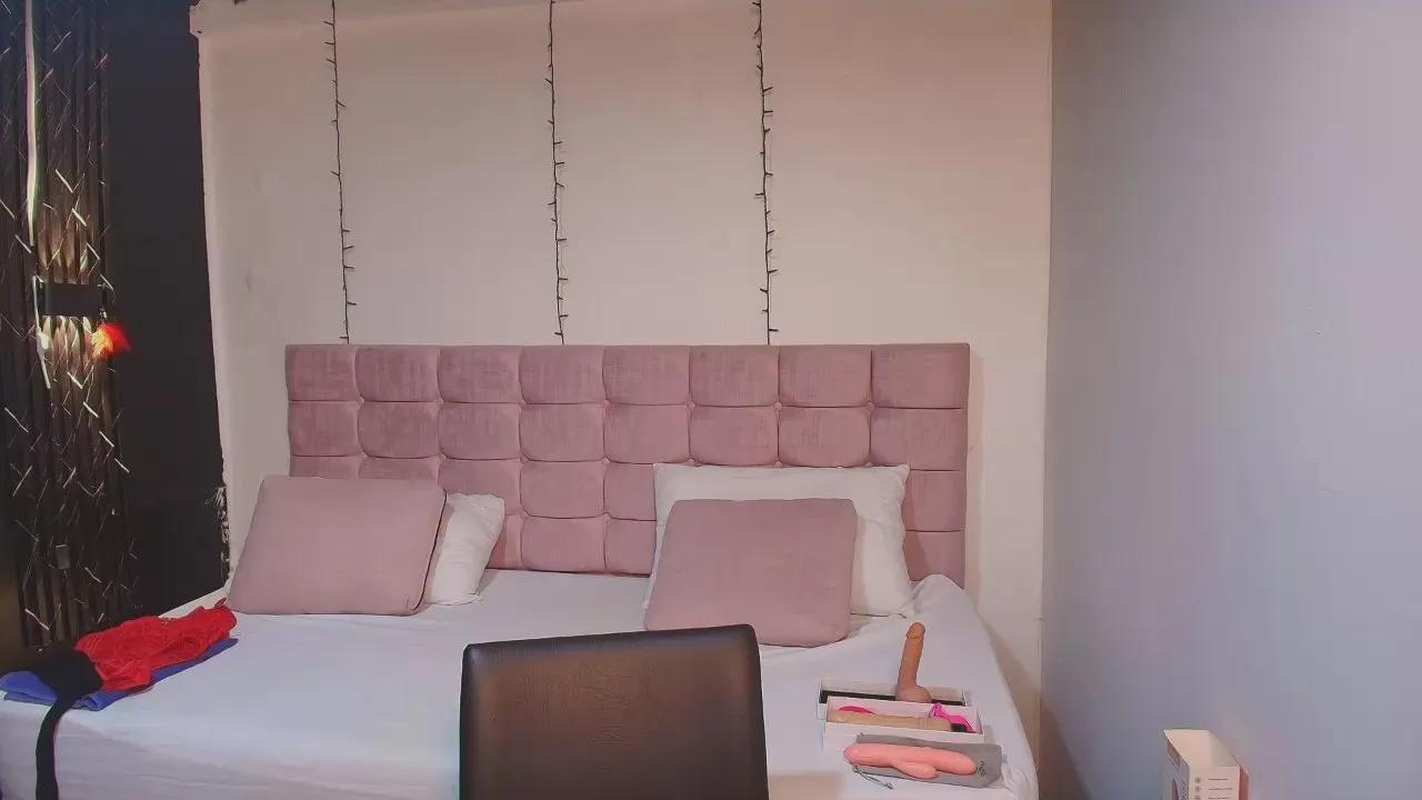 Avatar of SashaRosee_