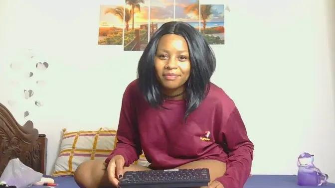 Saucy_Angels —  #lesbian #masturbation #squirt #feet #striptease #cum #blowjob