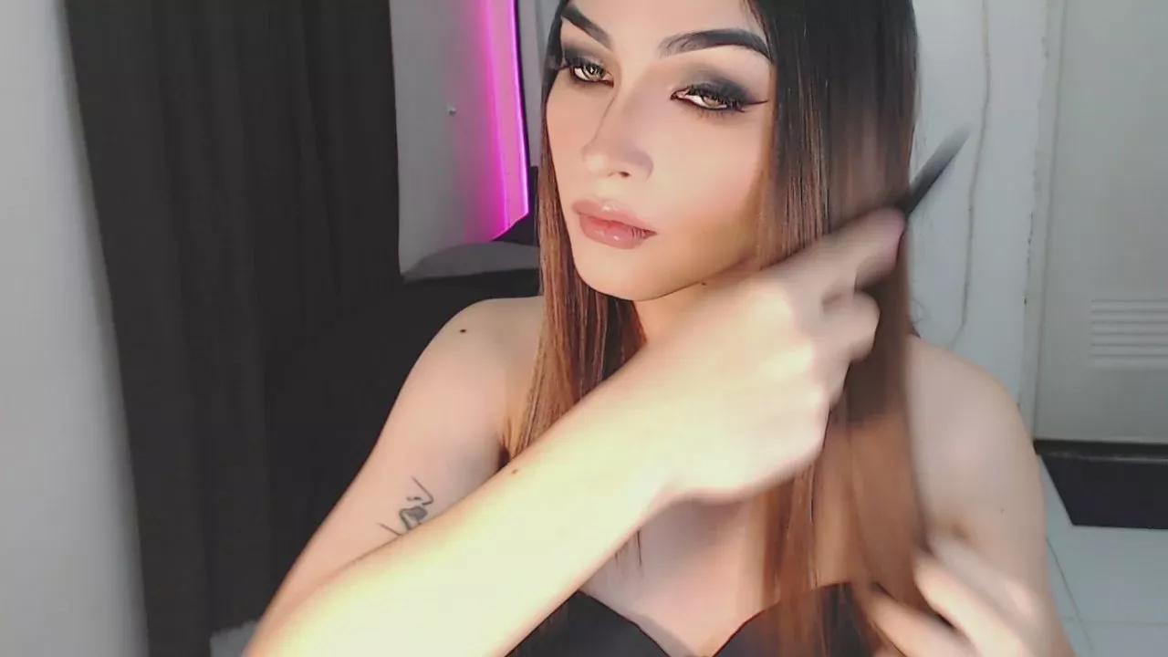 scarletwhitex on Cam4 