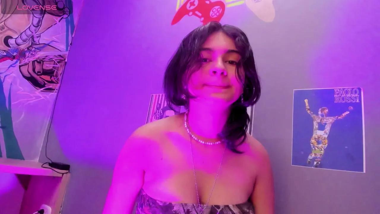 SeleneLouge —  #armpits #bigass #schoolgirl #ass #striptease #spanking #cosplay