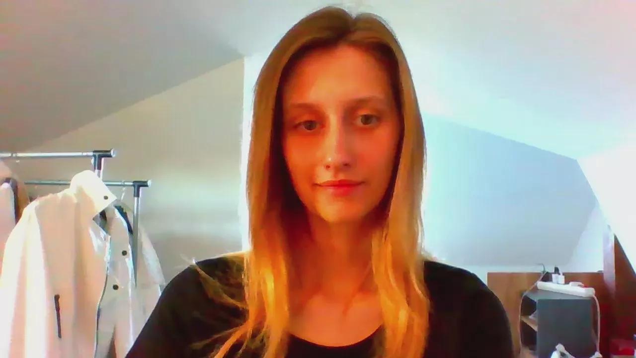 sensual_Luna on Cam4 