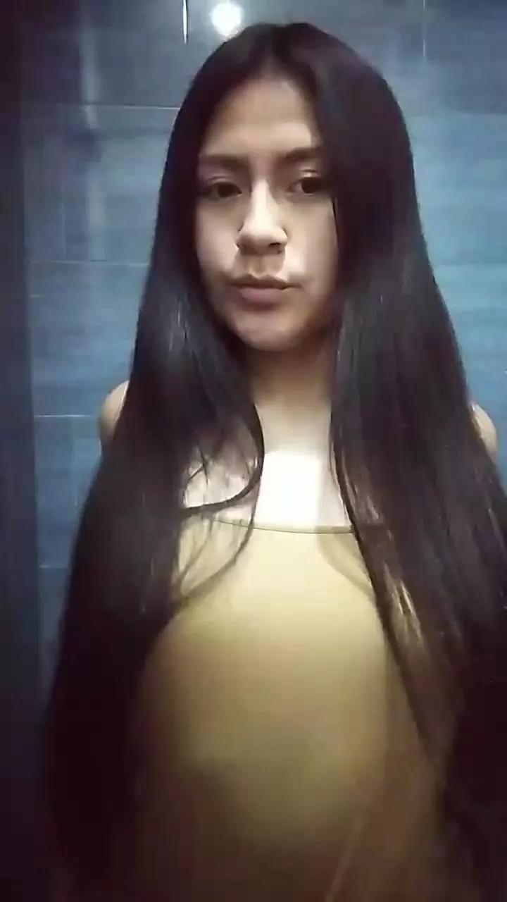 sexyalessa1 on Cam4 