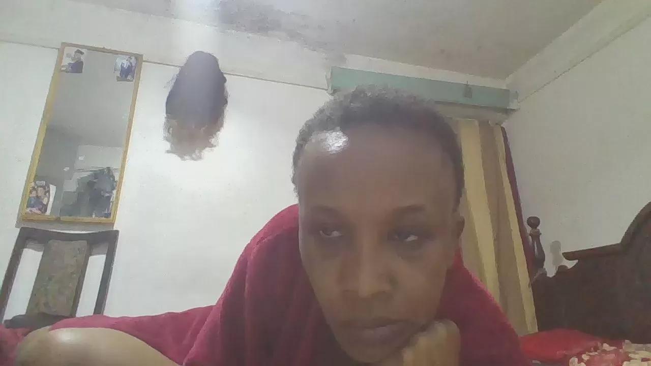 Offline SexyEmiliana on Cam4