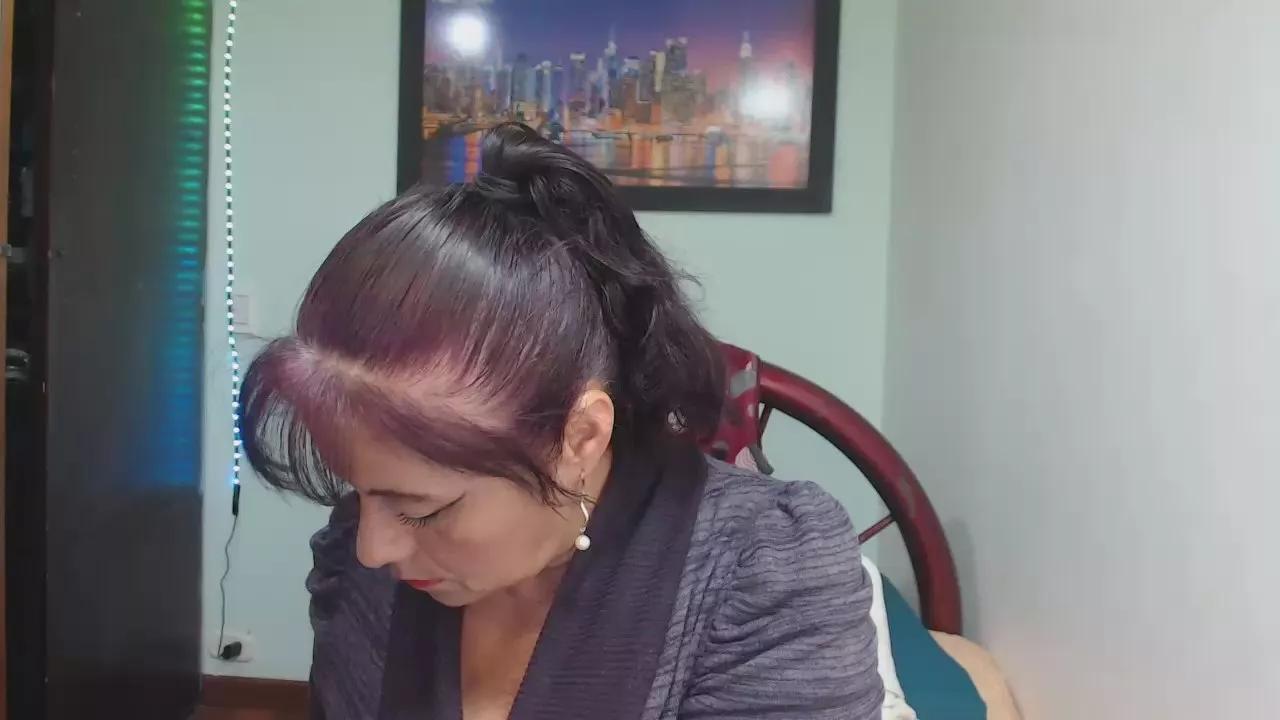 Offline sexygradmom on Cam4