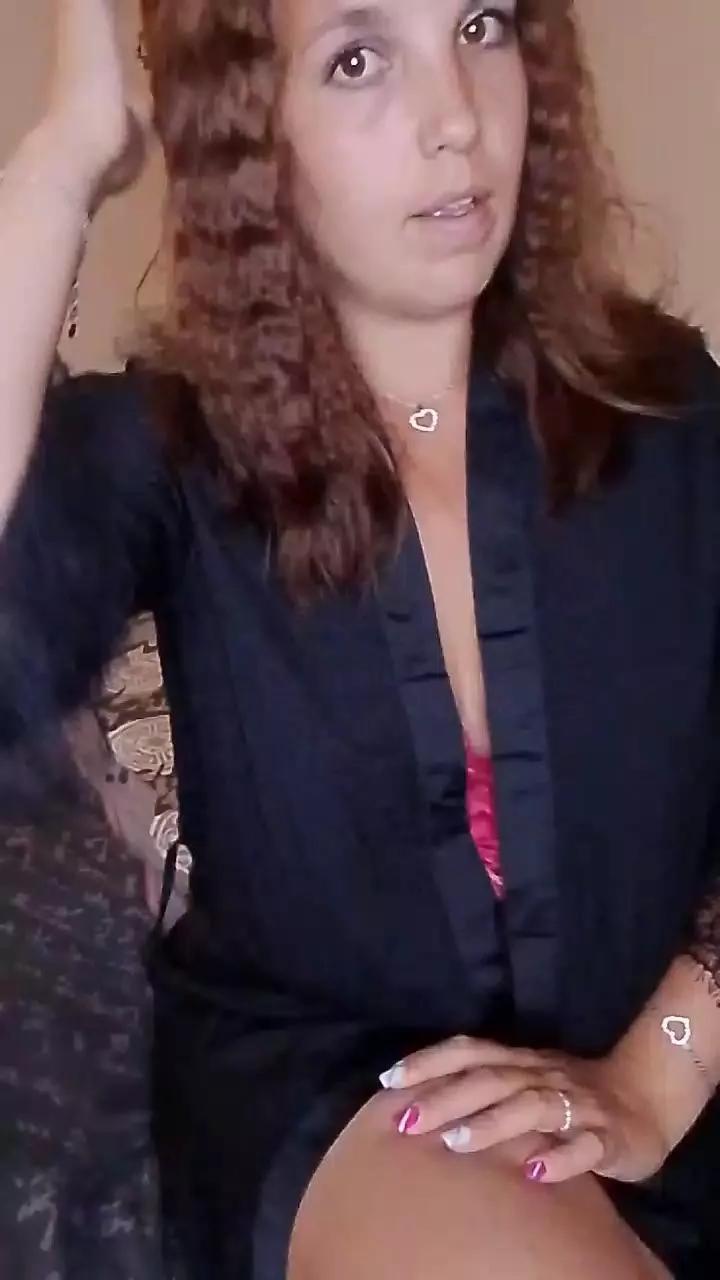 Sexymama9796 on Cam4 