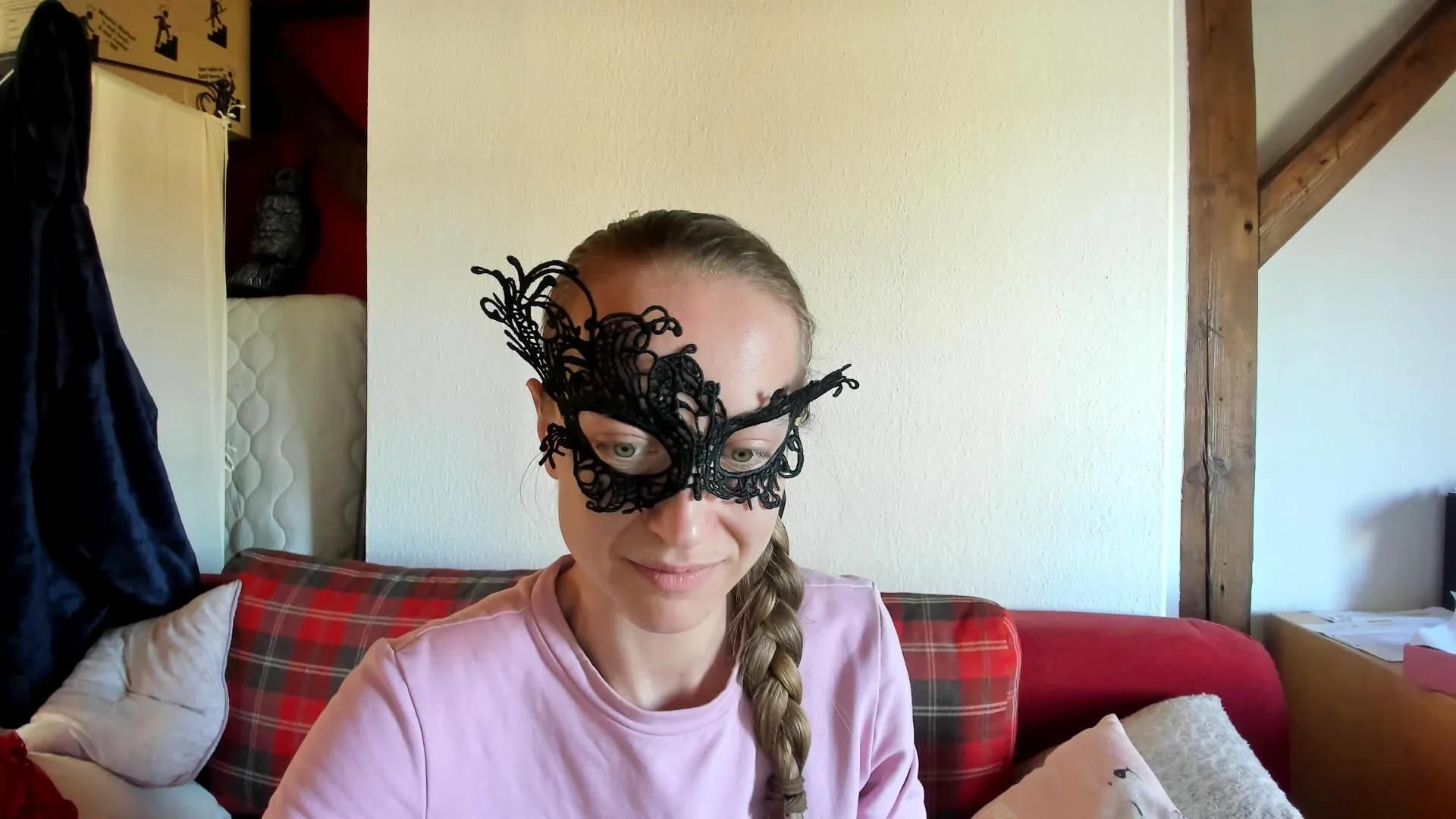 SexyMarlen4u —  #feet #C2C #ass #squirt #AssToMouth #pussy #anal