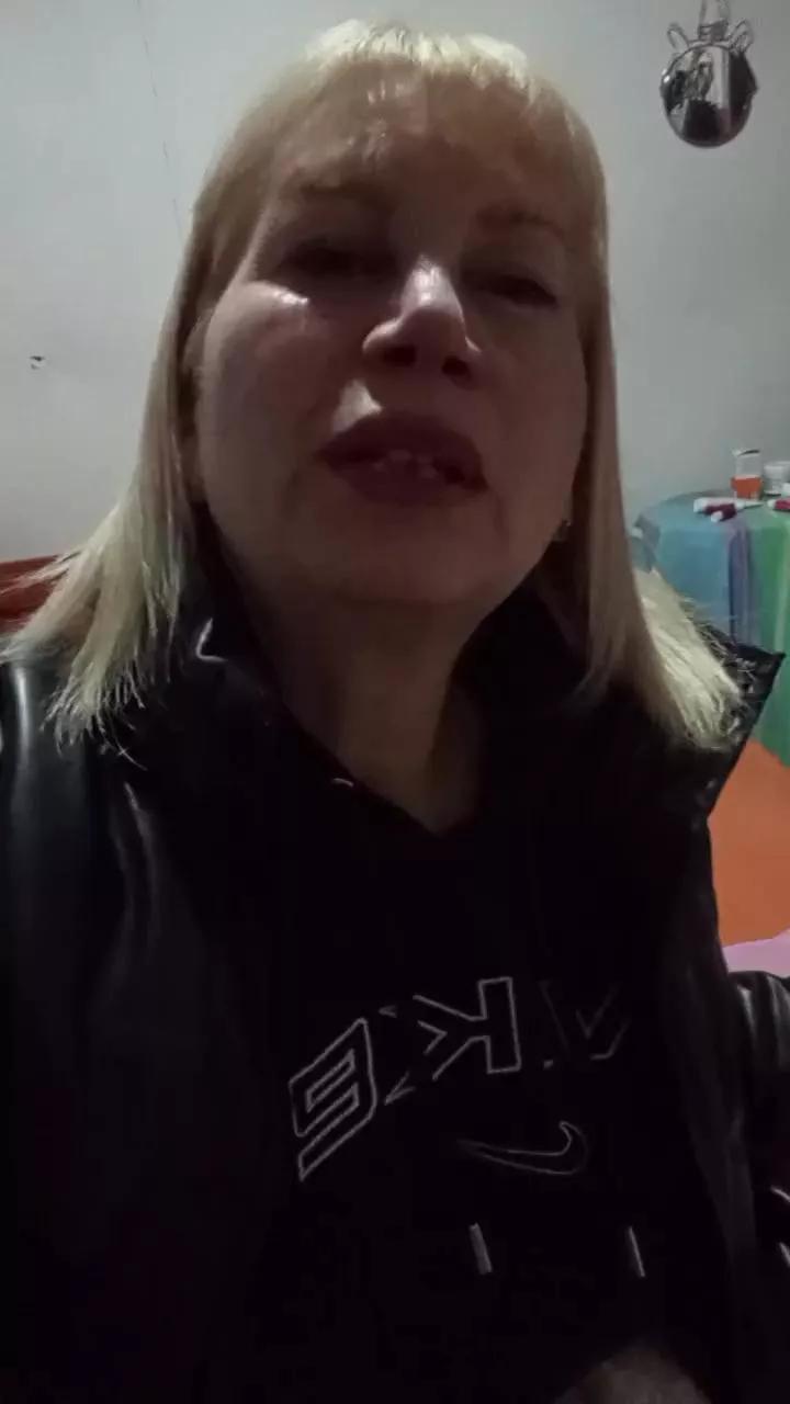 Sexymilf69_ on Cam4 