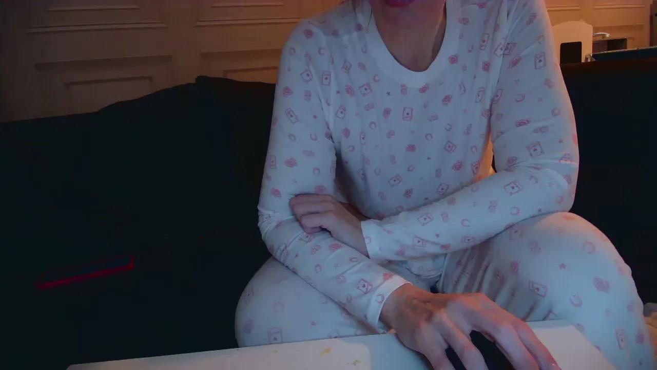 SexyMissAmberxo —  ##workfromhome #lovense #cum #pee #pussy #ass #amateur