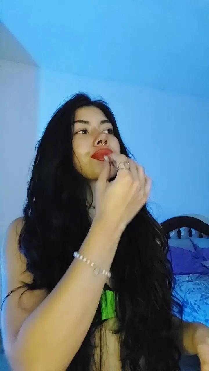 Offline ShaniArgentina on Cam4