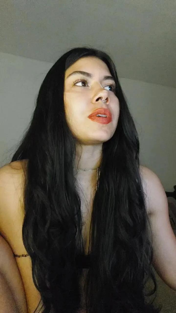 Offline ShaniArgentina on Cam4