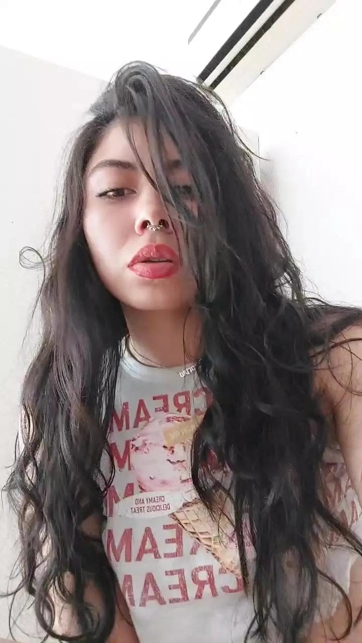 ShaniArgentina — Freechat on Cam4