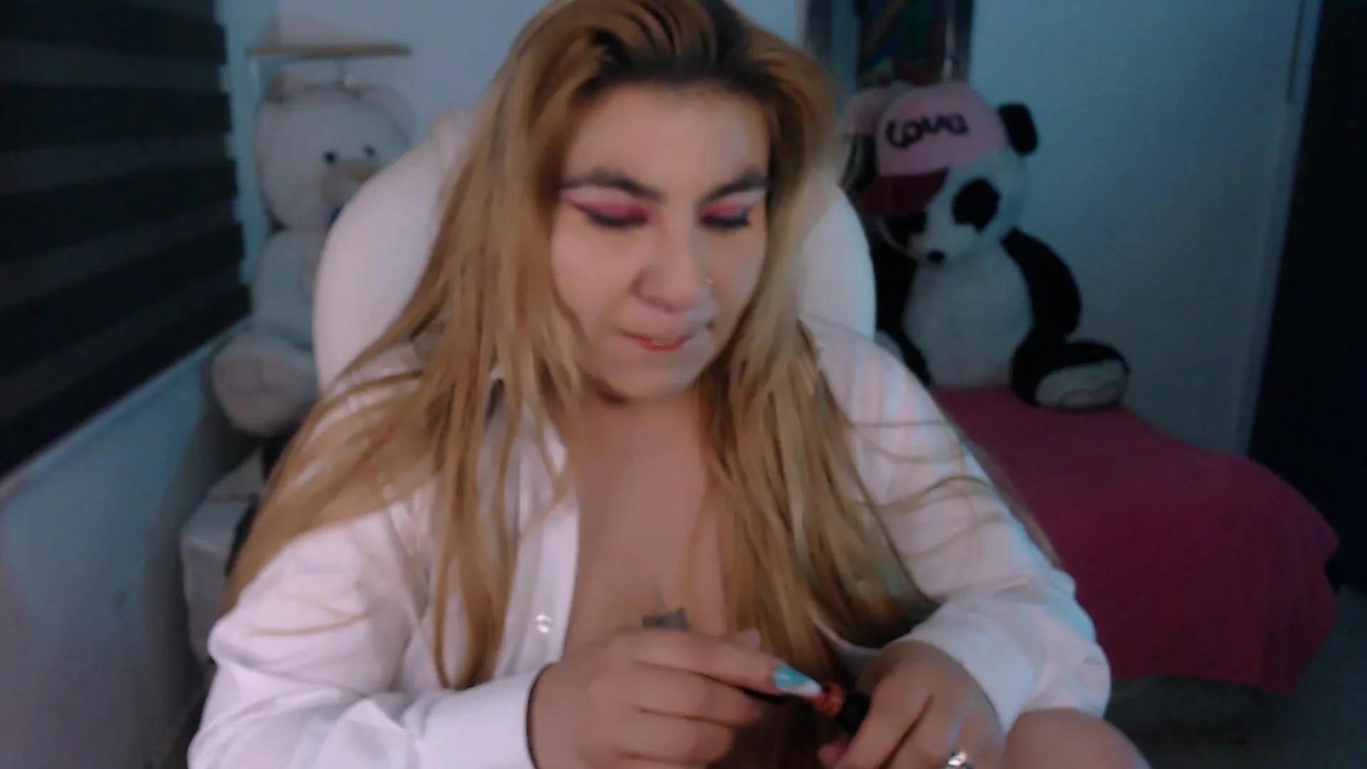 Offline Sharonmendez on Cam4