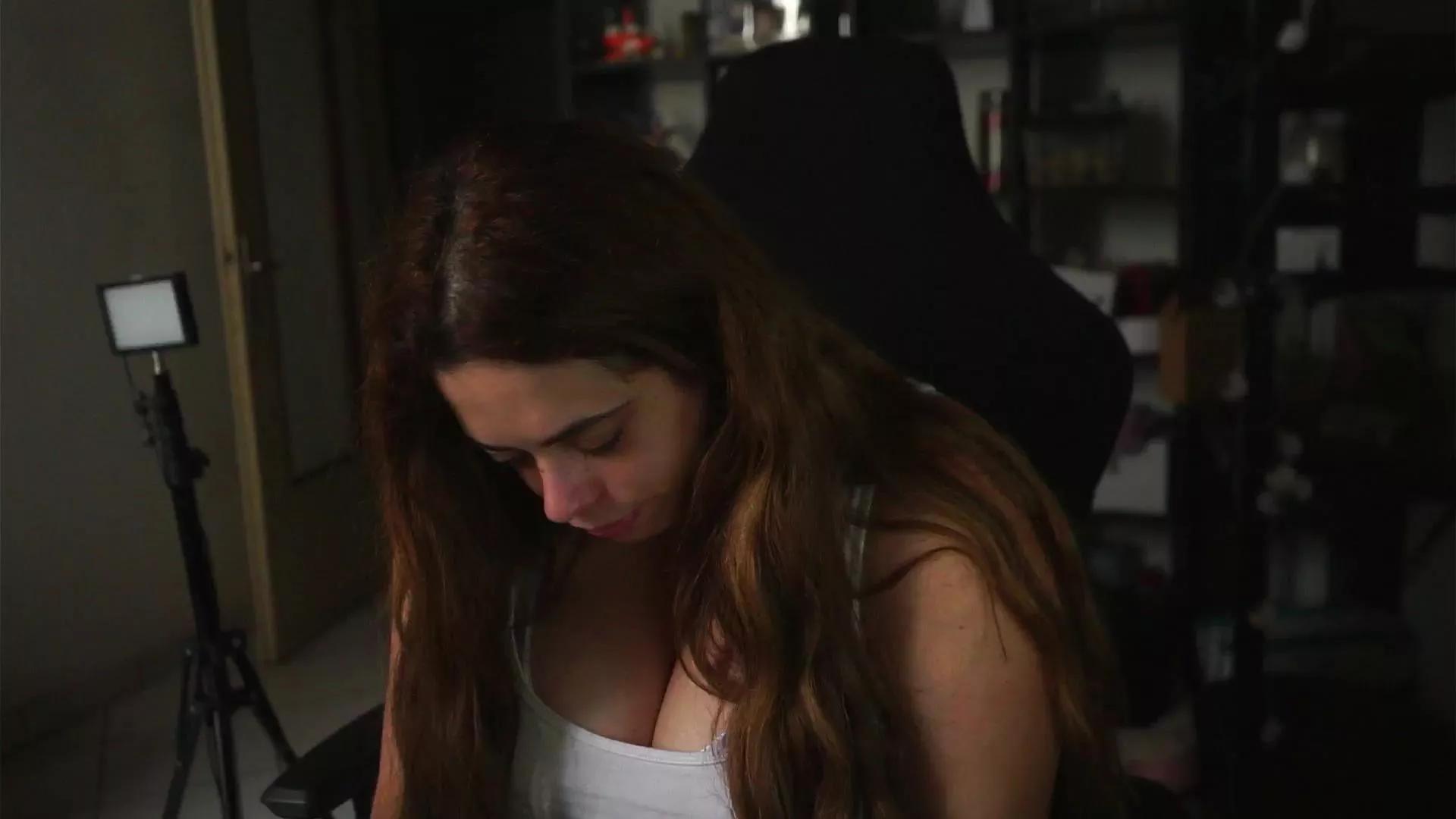 Offline sharonurbex on Cam4