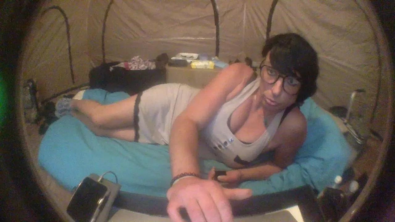 Offline SissyMathilde on Cam4