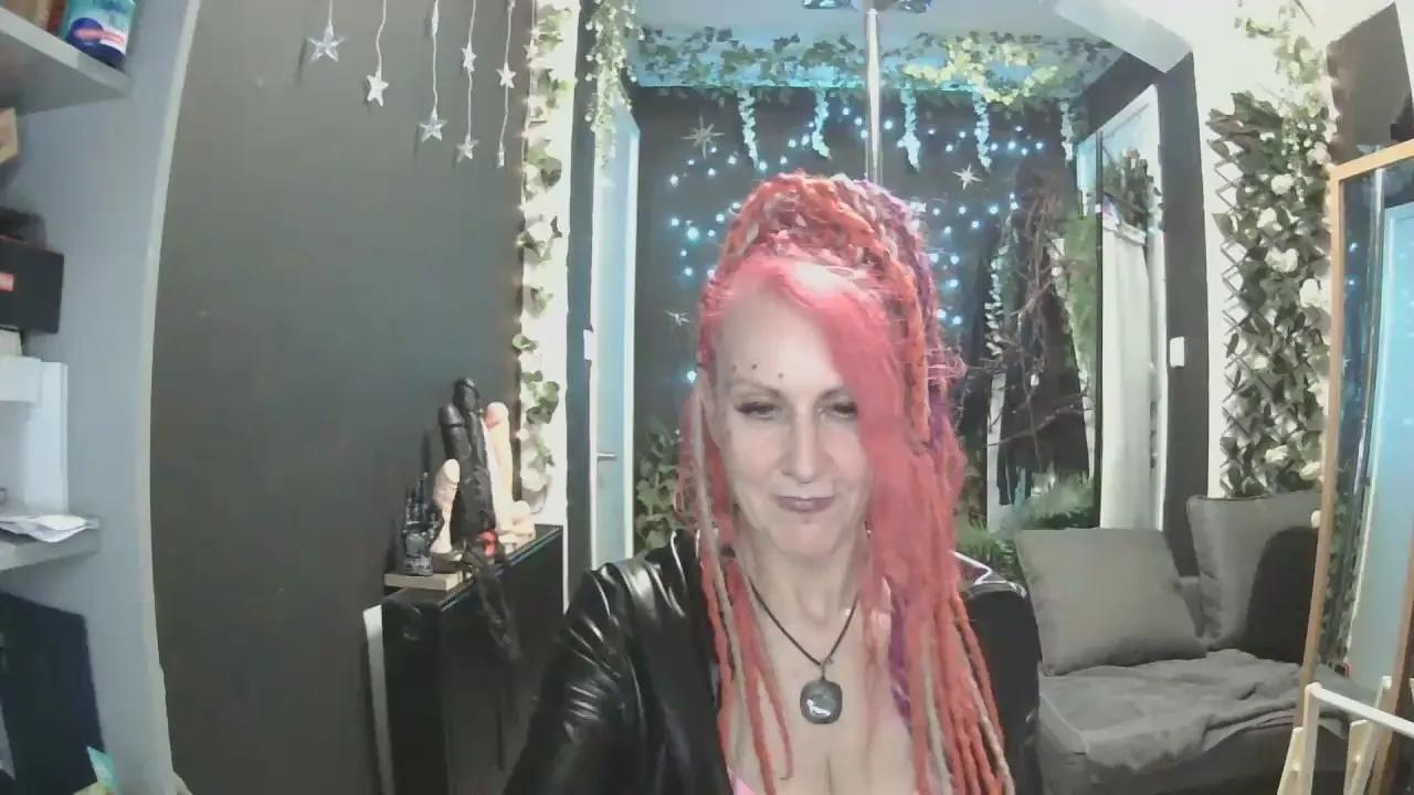 SkySparks on Cam4 