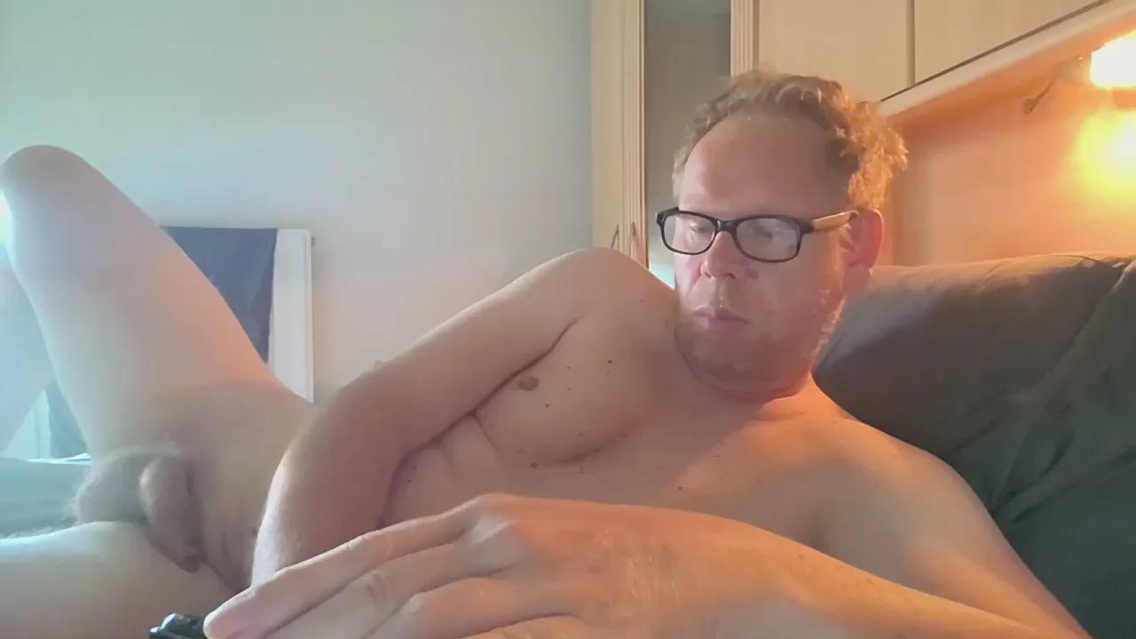 Offline slutboyx73 on Cam4