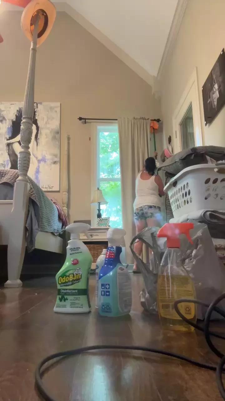 Offline Slutmeout6996 on Cam4