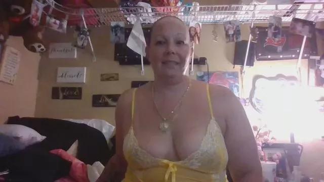 Offline slutqueen_love on Cam4