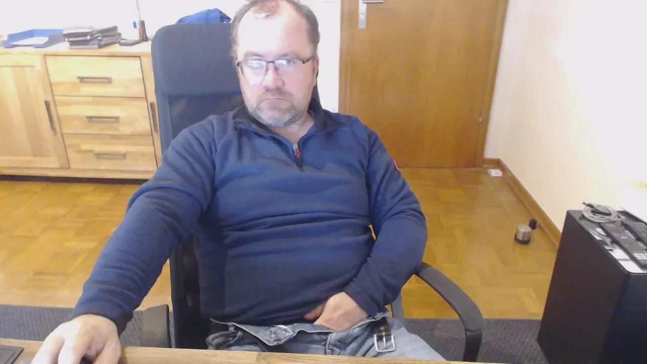 smoro20 — Freechat on Cam4
