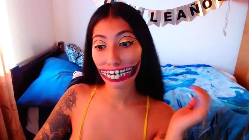 Offline Sofia_1rose on Cam4