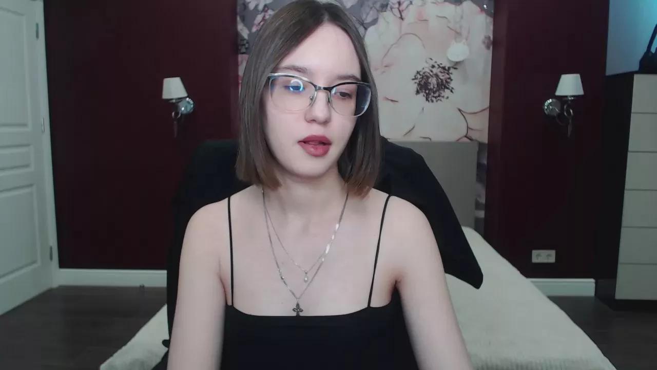 Offline SofiaMooris on Cam4