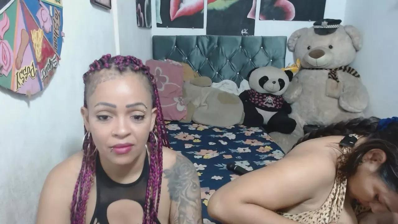 Freechat solyluna20222 on Cam4