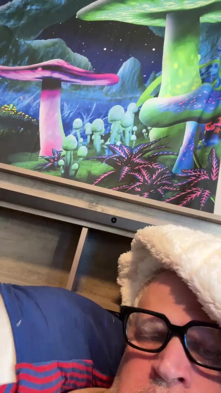 Starless — Freechat on Cam4