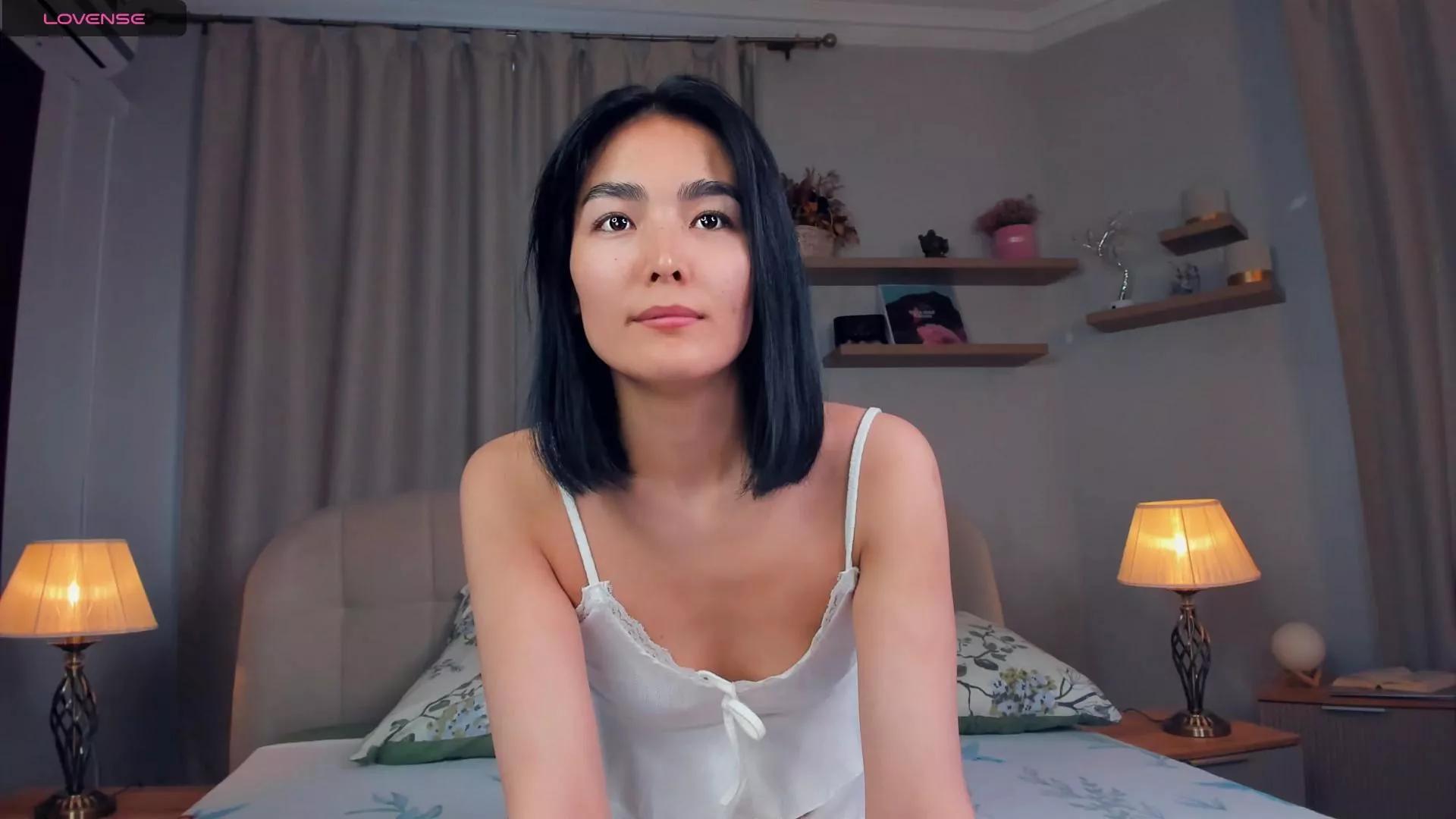 Sue_Kotara on Cam4 