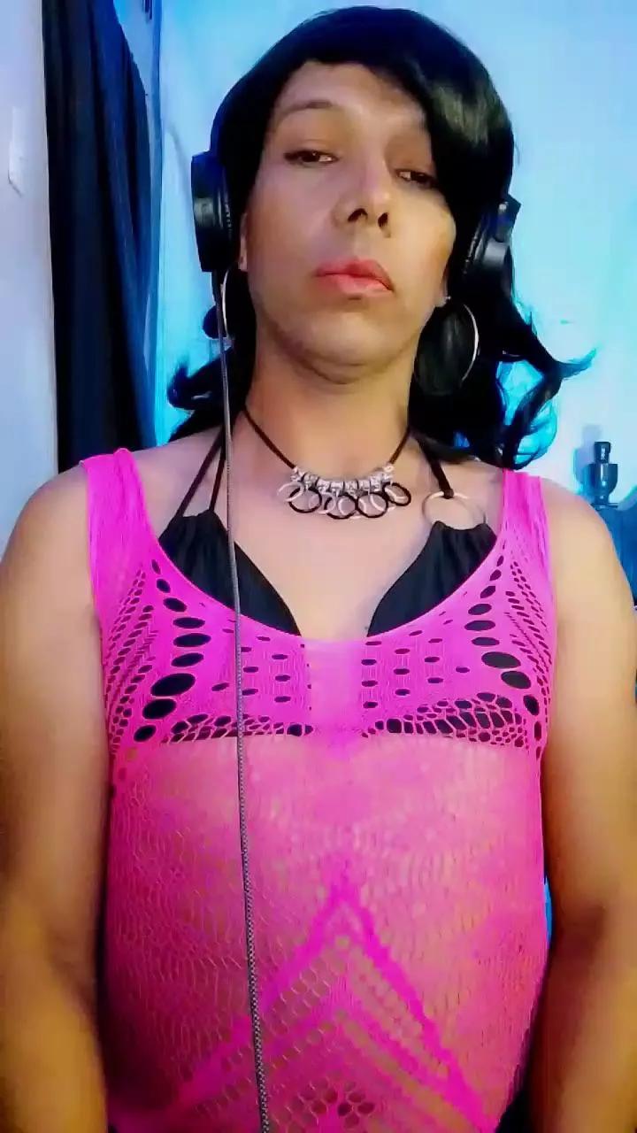 Offline susantrans on Cam4