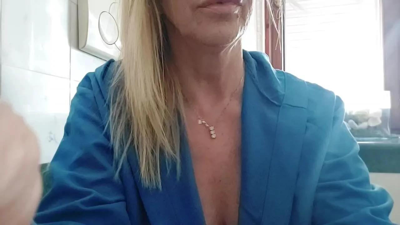 susylux20 on Cam4 