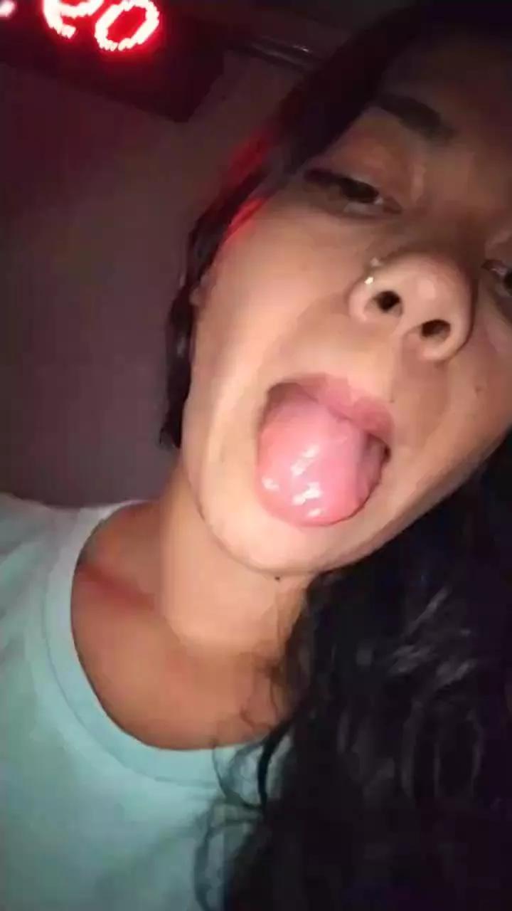 sweet_scarlett_ on Cam4 