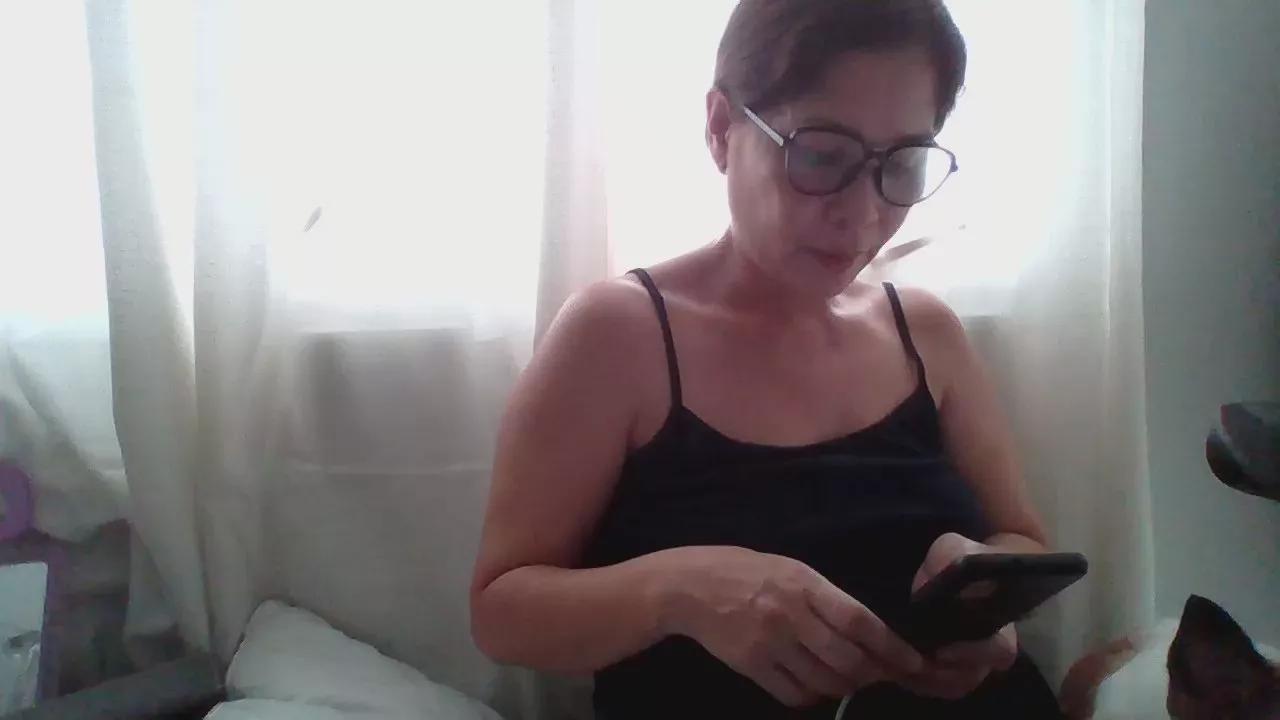 Sweetasian74 on Cam4 