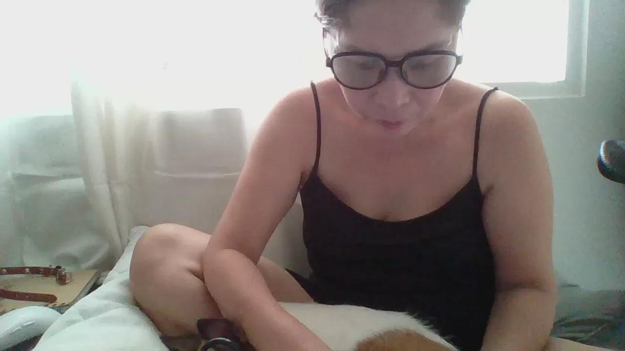 Sweetasian74 on Cam4 