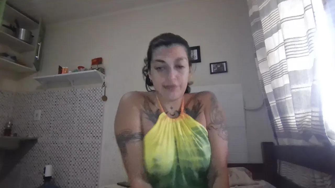 sweetdevil31 on Cam4 