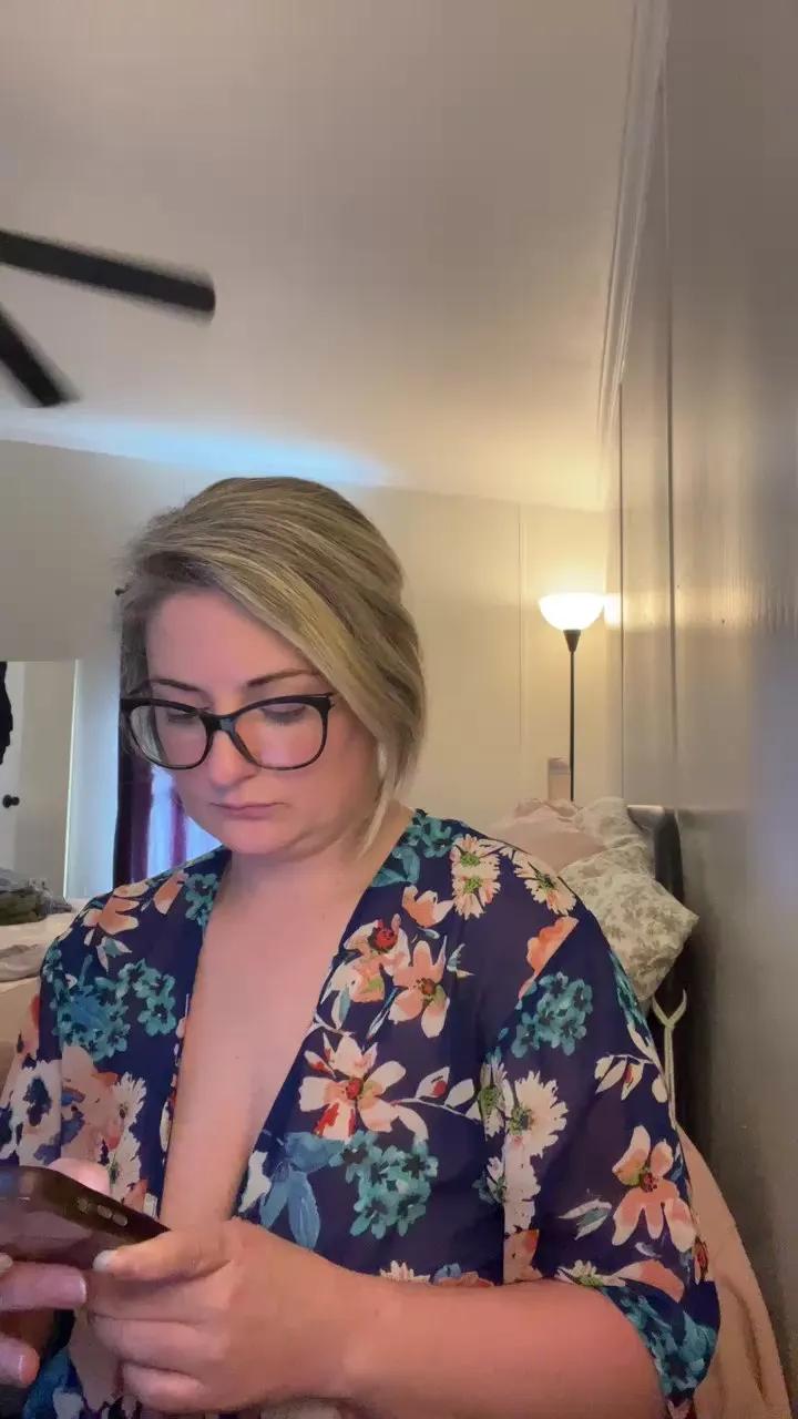 Sweets_bri — #amateur #feet #bigass #cute #pussy