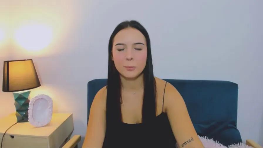 TaliaAngelic —  #schoolgirl #squirt #femdom #striptease #ass #feet #blowjob