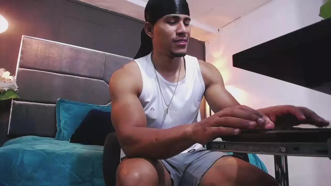 teddyfit_19cm on Cam4 