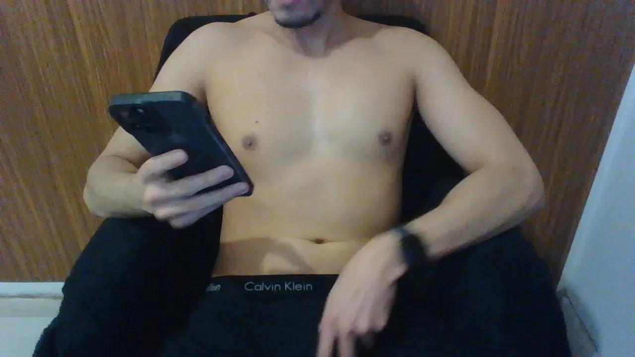 Cam4 thematrixguy  is Freechat  thematrixguy —  #armpits #C2C #milk #masturbation #striptease