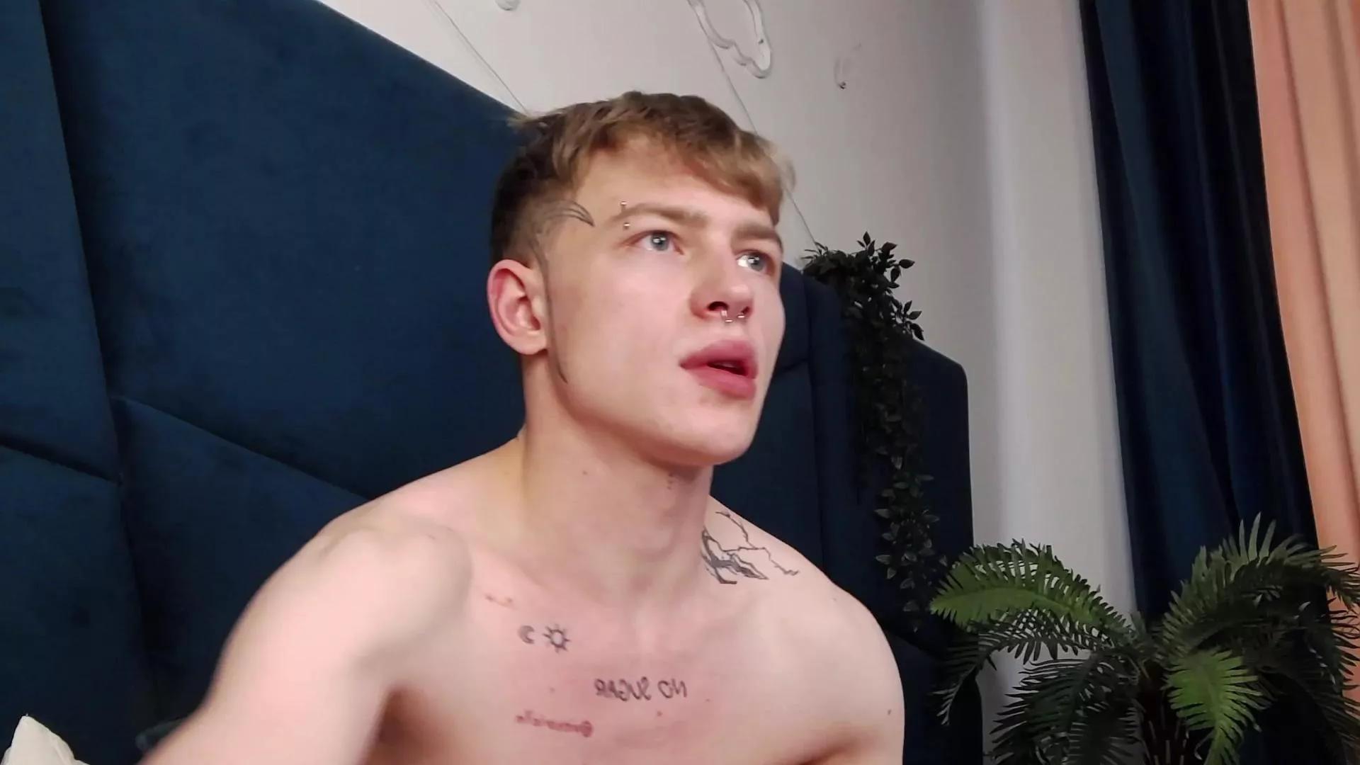 THEO__GREEN on Cam4 