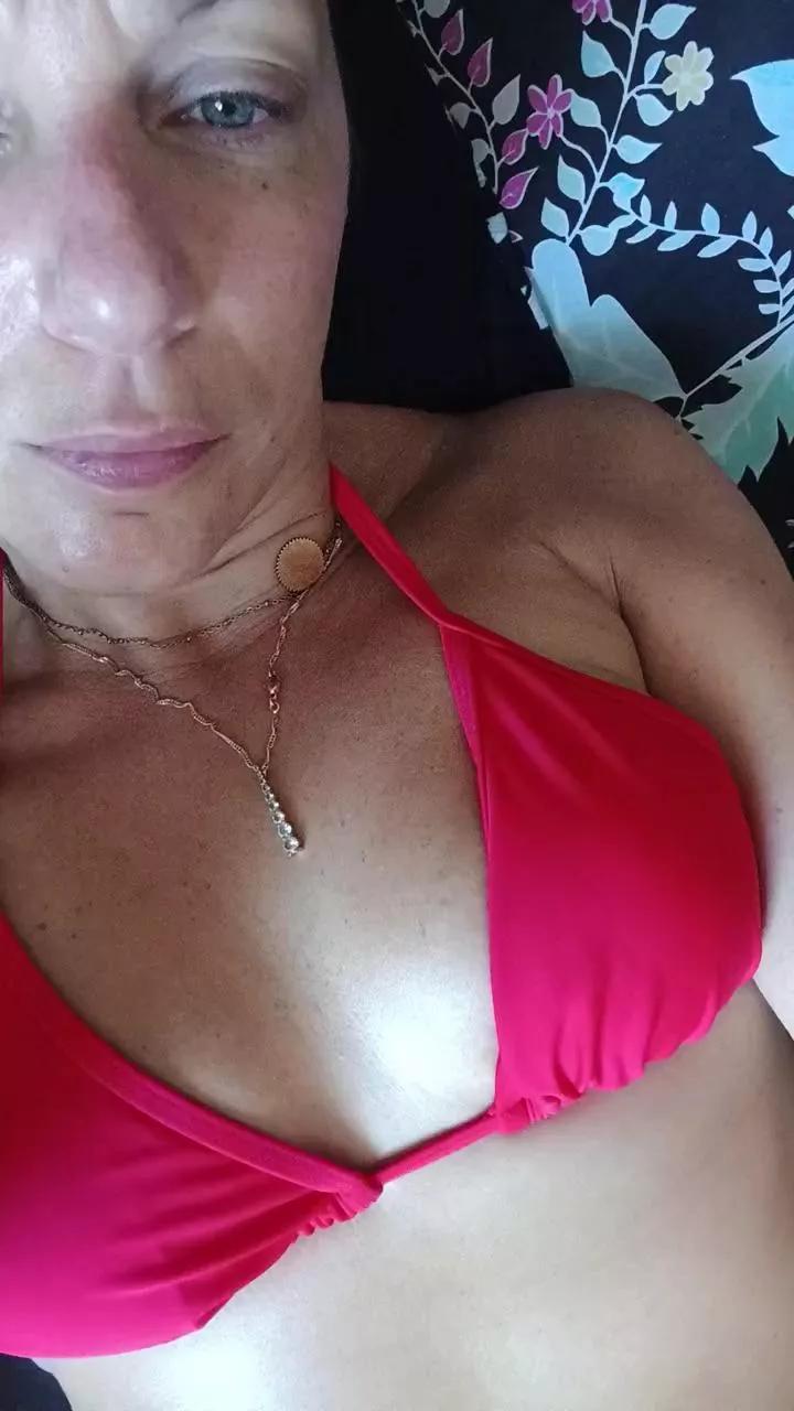 Titouna on Cam4 