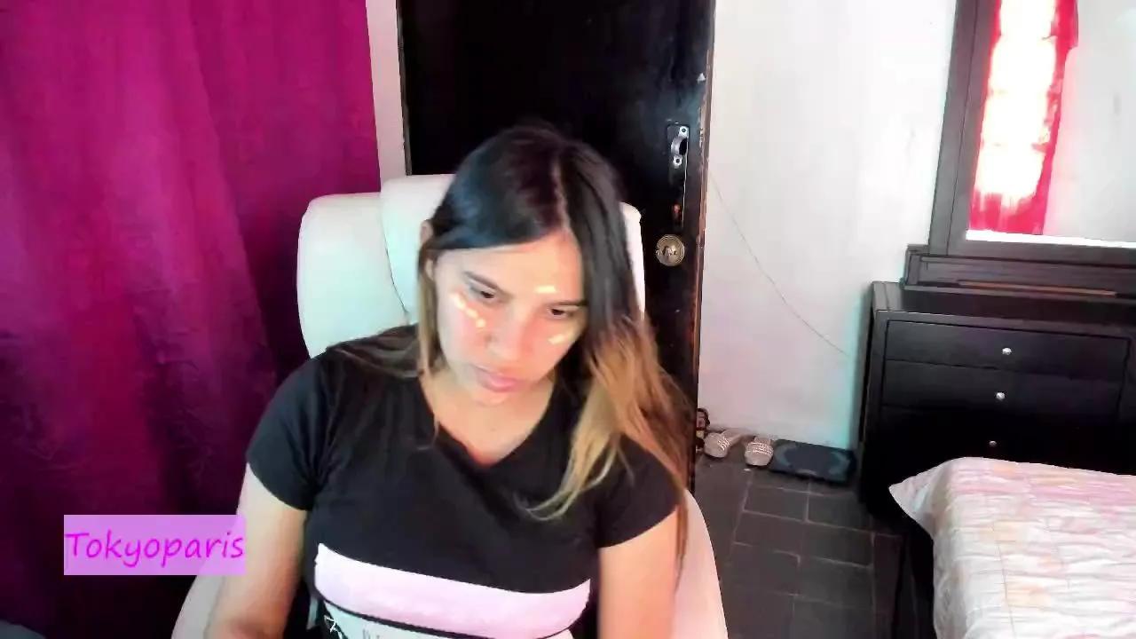 Offline tokyoparis on Cam4