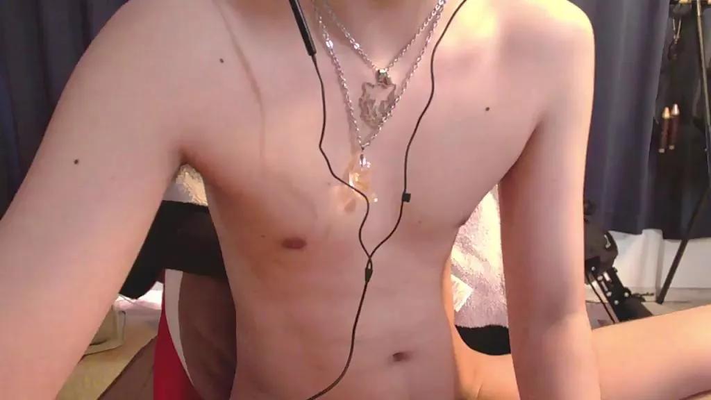 toramaruuuu on Cam4 